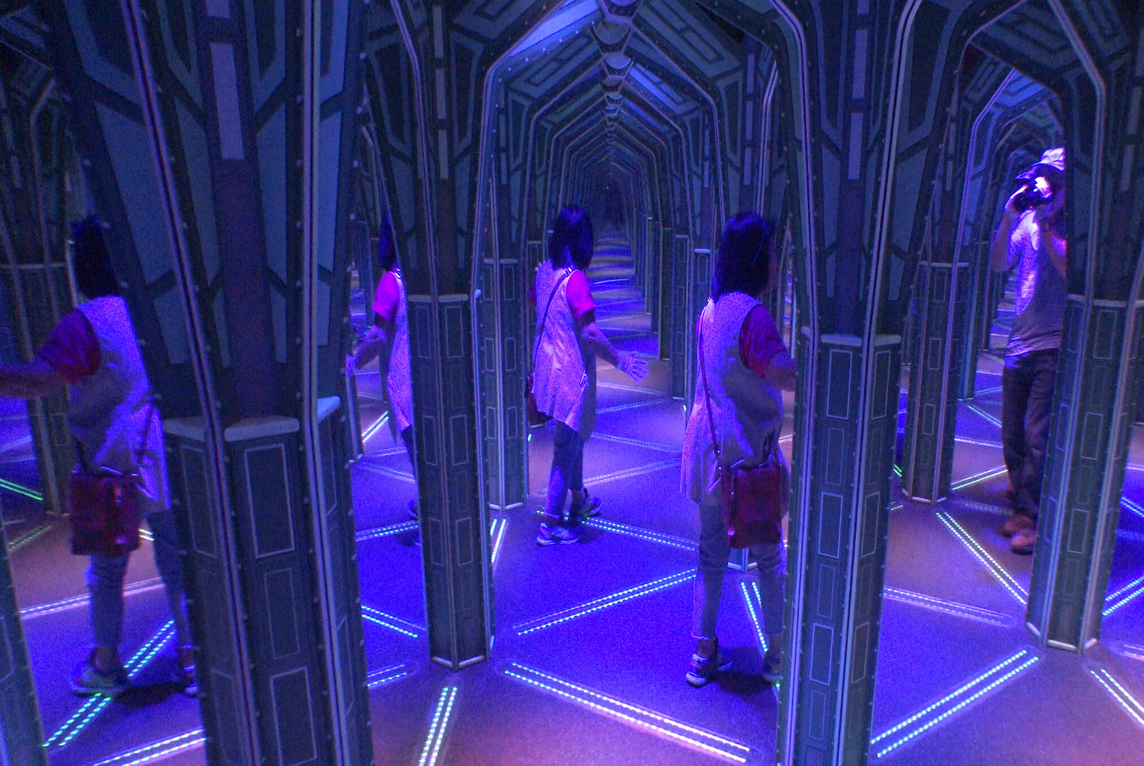 Mirror Maze